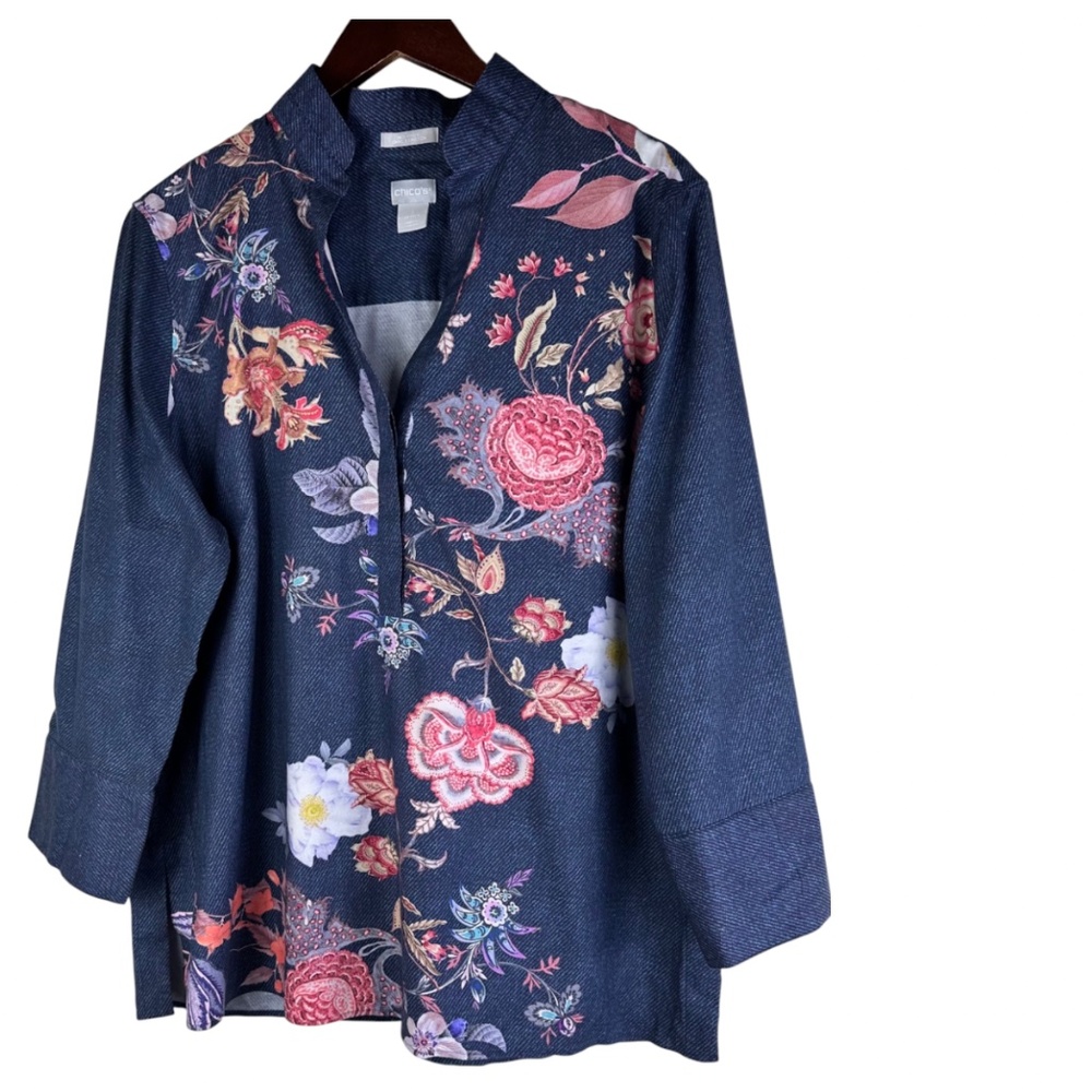 Chicos Shirt Top Tunic Blouse Sz 3 (XL 1X 16 18) Floral Chambray Blue Pink
